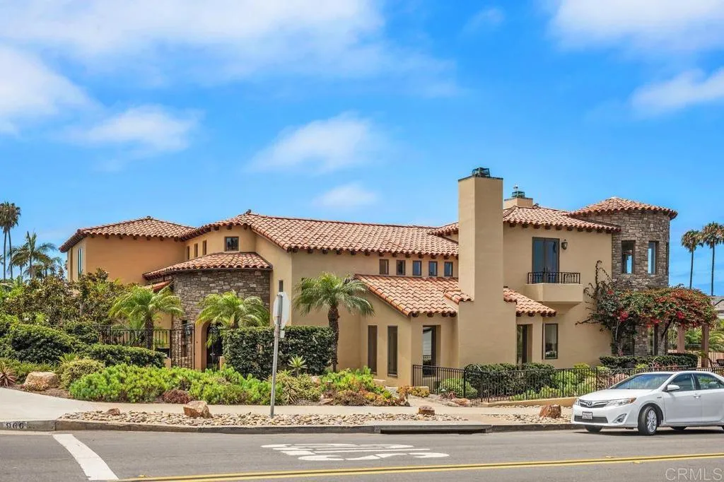 https://cdn.realtyfeed.com/cdn/127/306771824/8f4628e638e5647bd1bb8eada7afd603.webp