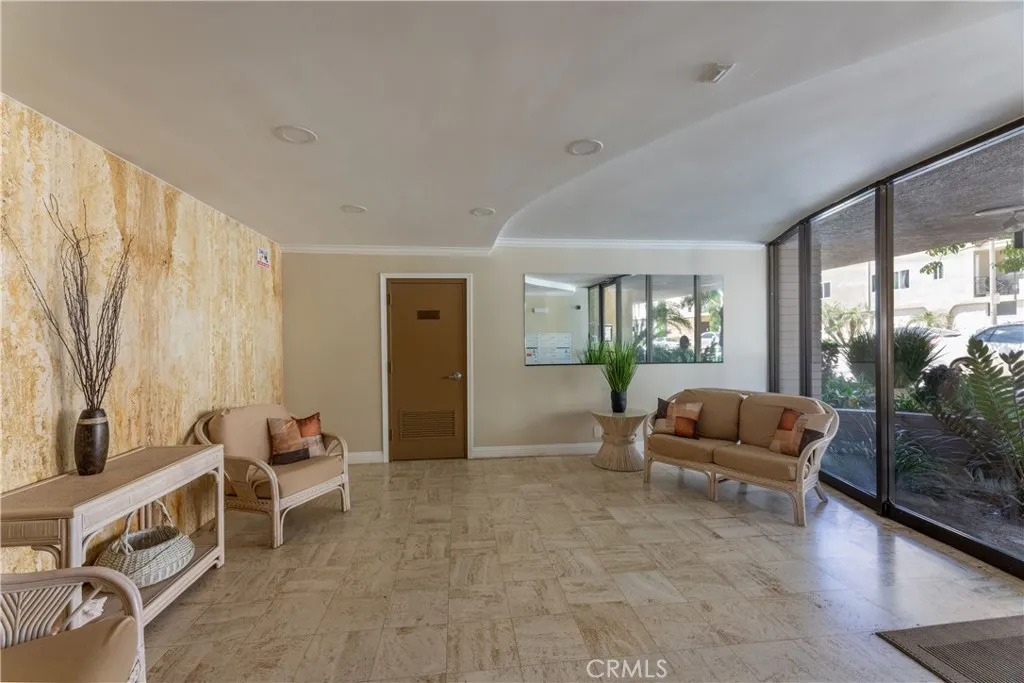 210 Grand Unit 102, Long Beach, CA 90803 - Photo 5 of 47, Long Beach, CA