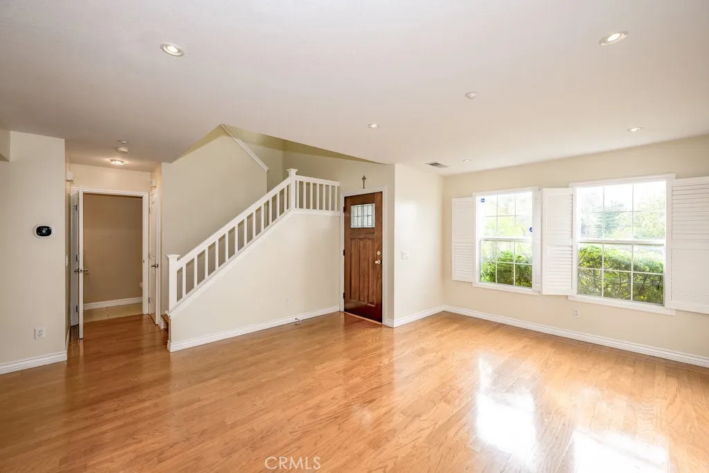 12200 Crest Avenue, Sylmar, CA 91342 - Photo 3 of 27, Sylmar, CA