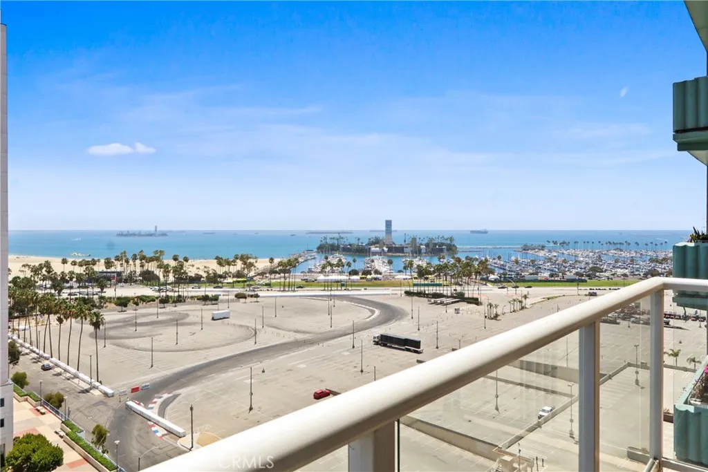 488 E Ocean Boulevard Unit 1114, Long Beach, CA 90802 - Main photo, Long Beach, CA