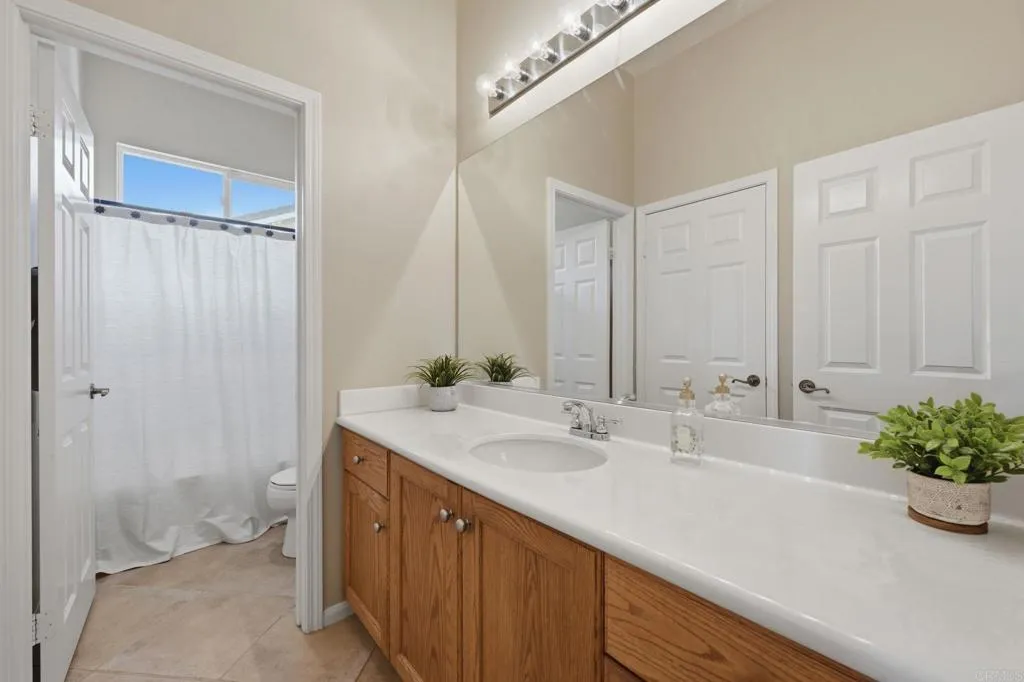 https://cdn.realtyfeed.com/cdn/127/306771886/184bc36278ef6a63025192a9ce1bad52.webp
