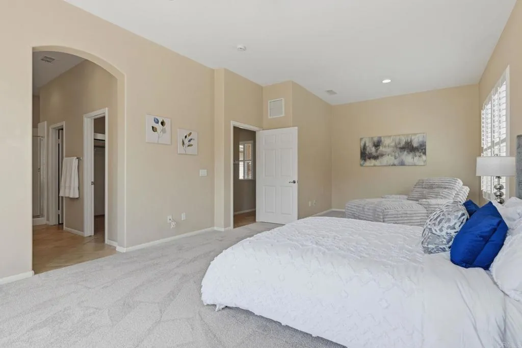 https://cdn.realtyfeed.com/cdn/127/306771886/5db946cdfb662959c9670ea76c200f06.webp