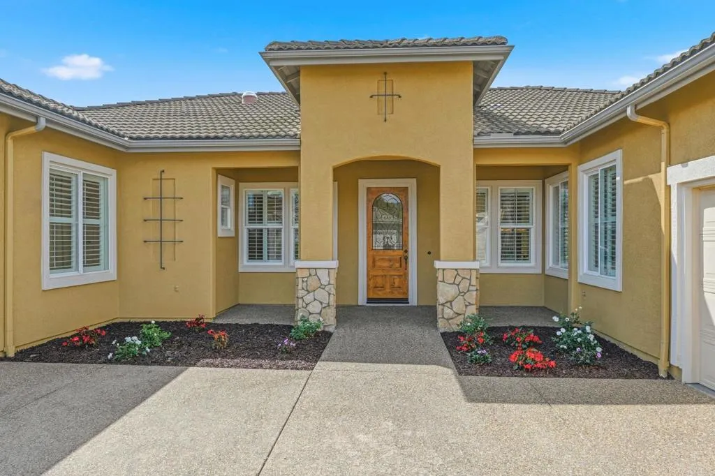 https://cdn.realtyfeed.com/cdn/127/306771886/8aa799f6201bc2c3c7d1c76db31f9809.webp