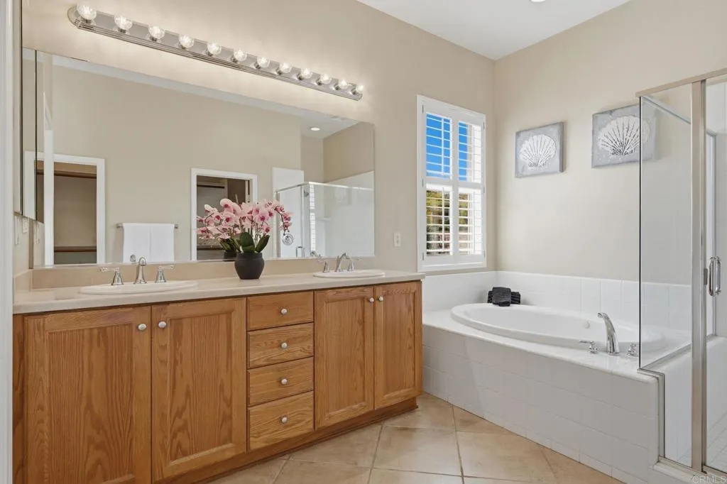 https://cdn.realtyfeed.com/cdn/127/306771886/93288ae737d7720ffbd67d0ff7d57145.webp