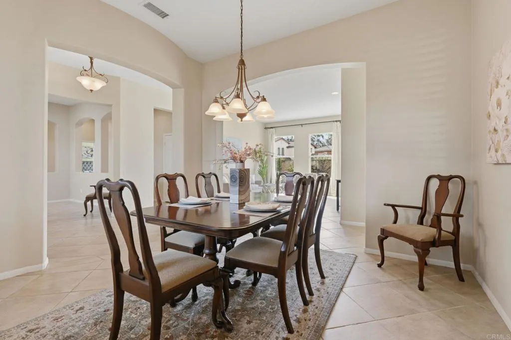 https://cdn.realtyfeed.com/cdn/127/306771886/a4579279a1ce794a087cdb937f1bfae5.webp