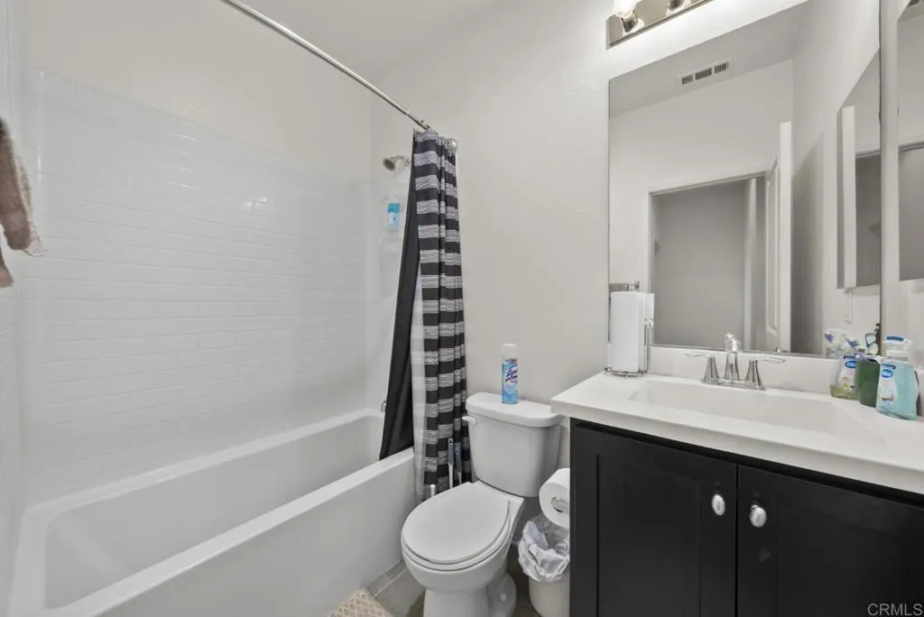 https://cdn.realtyfeed.com/cdn/127/306771890/0a1339215d8ec4c5926f762845d70688.webp