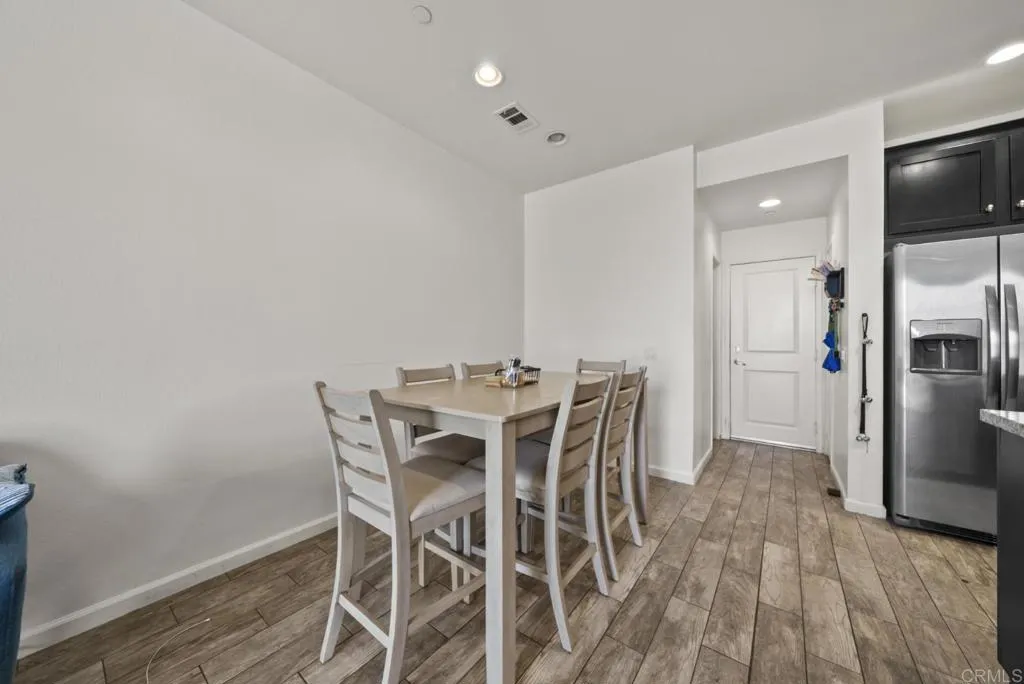 https://cdn.realtyfeed.com/cdn/127/306771890/72f76591548c3c65aff9caa75b0e5f7a.webp