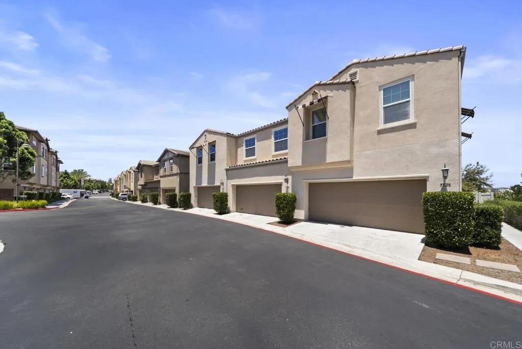 https://cdn.realtyfeed.com/cdn/127/306771890/e25f3abb22fc59fe56d049342f6e741f.webp