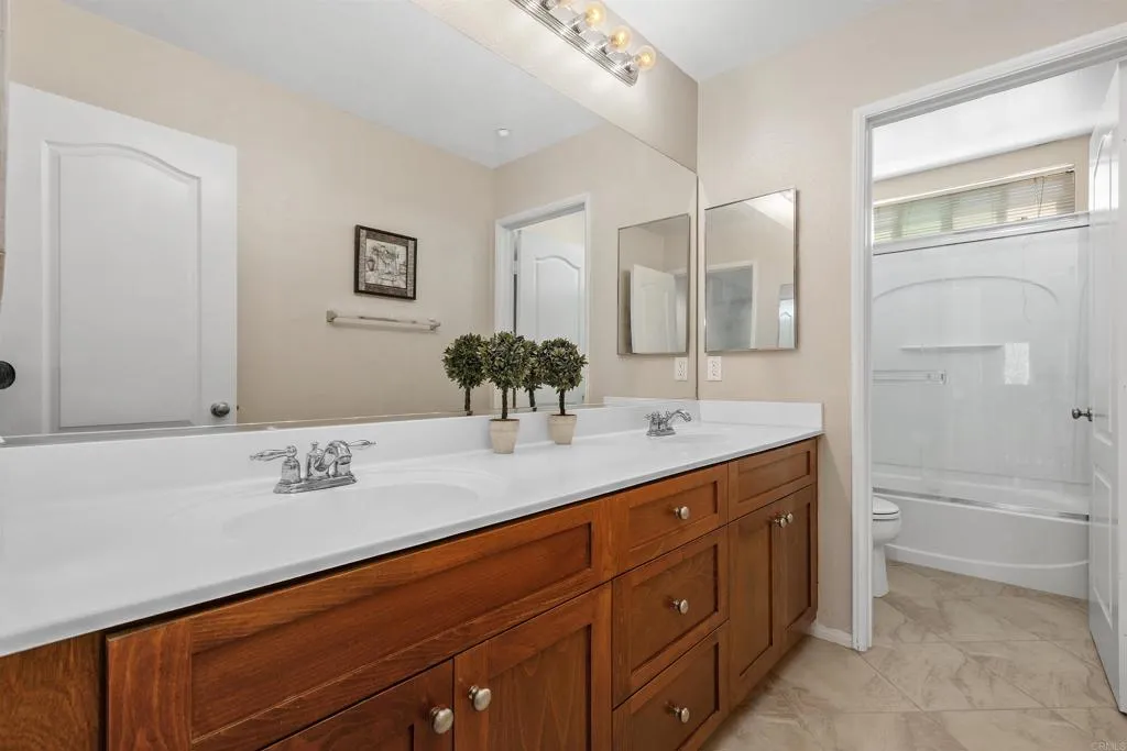 https://cdn.realtyfeed.com/cdn/127/306771973/72033d768d08ca0d7a09534ba9f9bbbd.webp