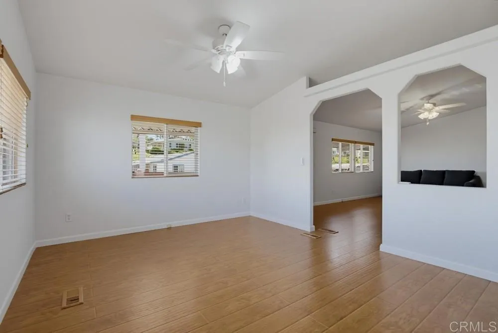 https://cdn.realtyfeed.com/cdn/127/306771975/13ff43465eb3fe86968e66cff8735b23.webp