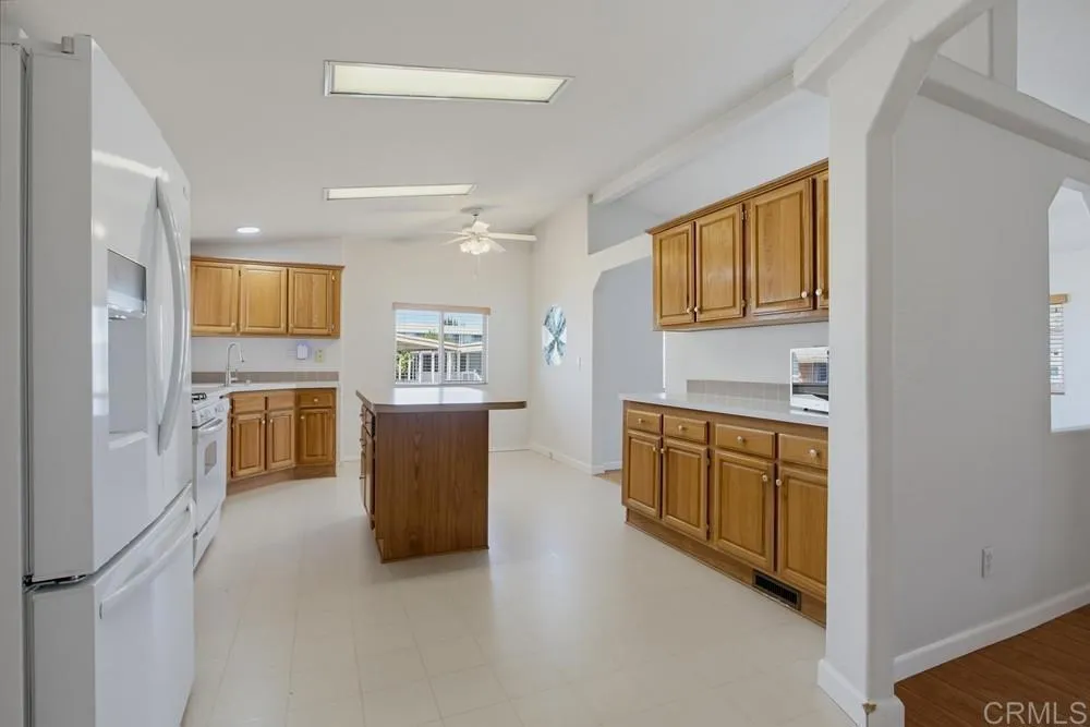 https://cdn.realtyfeed.com/cdn/127/306771975/6fe07358ce364cac273e768c5cdb7bb0.webp