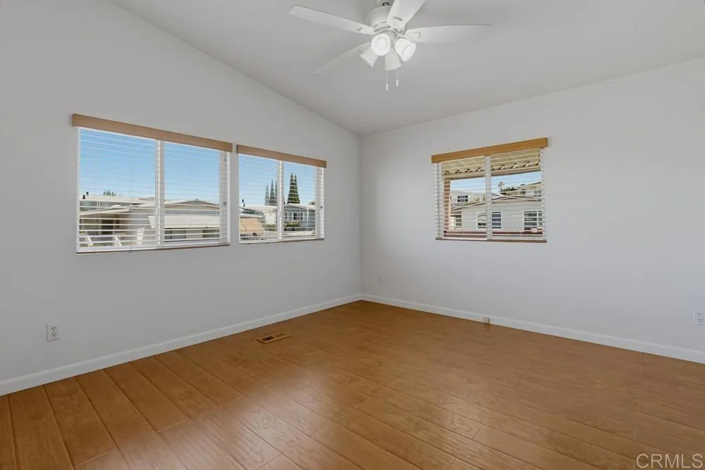 https://cdn.realtyfeed.com/cdn/127/306771975/9d5a7bceed7526210d0d27f67d3b762c.webp