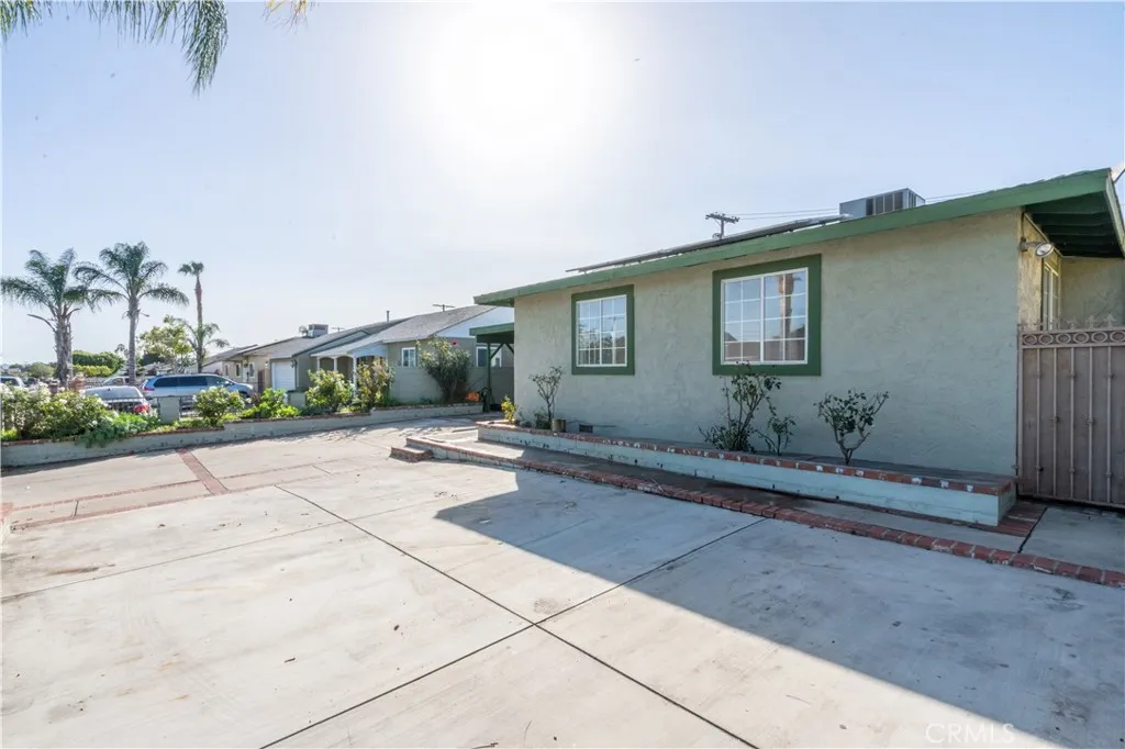 8855 Tyrone Avenue, Panorama City, CA 91402 - Photo 3 of 37, Panorama City, CA