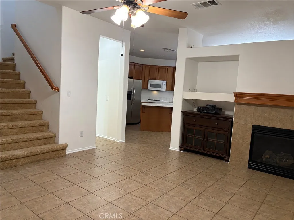 29511 Dana Court, Canyon Country, CA 91387 - Photo 5 of 28, Canyon Country, CA
