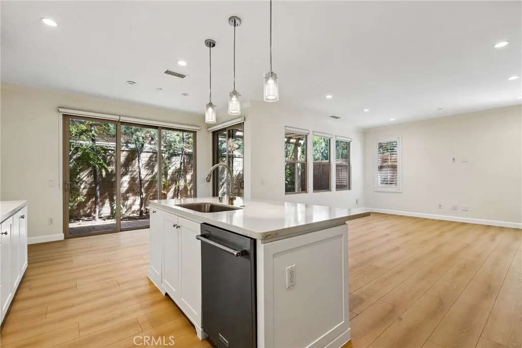 150 Barrow, Irvine, CA 92620 - Photo 4 of 19, Irvine, CA