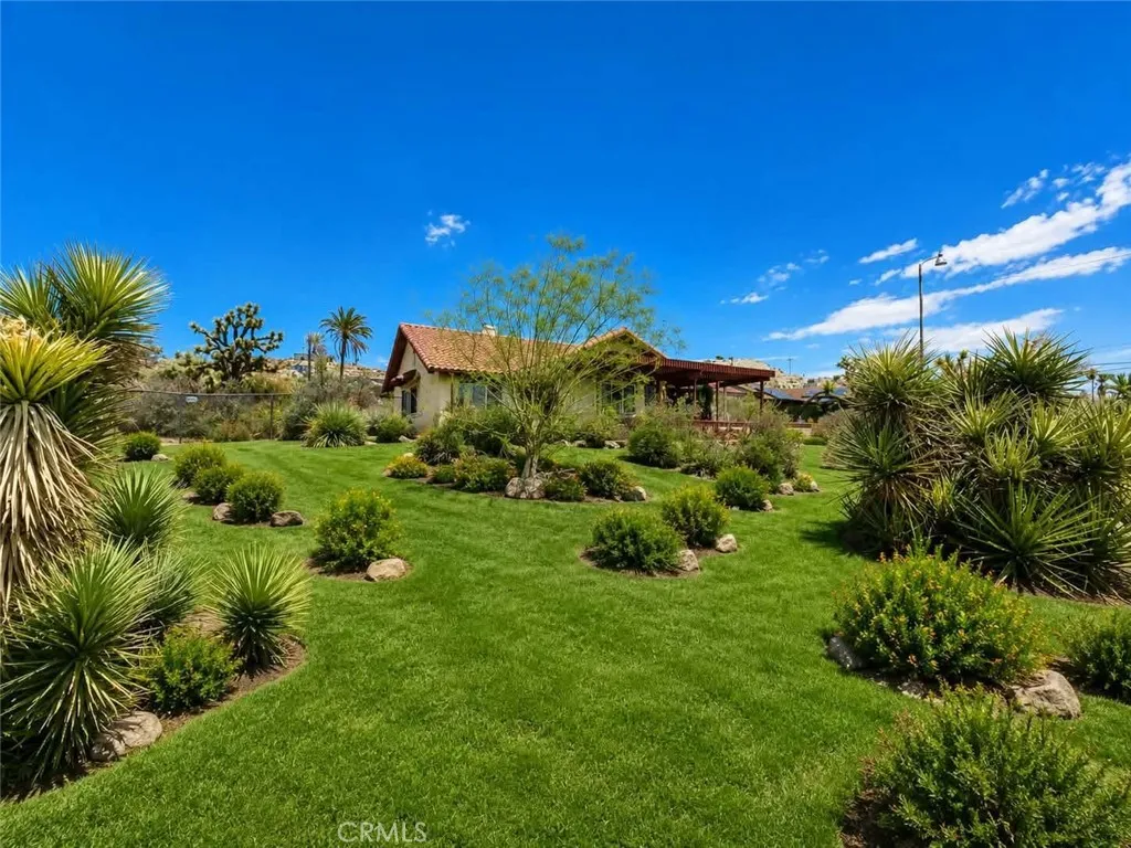 57419 Redondo St, Yucca Valley, CA 92284 - Photo 4 of 24, Yucca Valley, CA