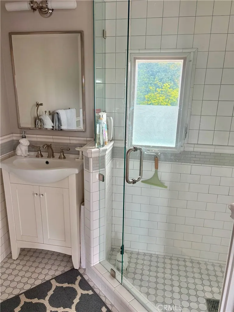 https://cdn.realtyfeed.com/cdn/127/306772096/477f020fd16c4affcae763ba5ab07360.webp