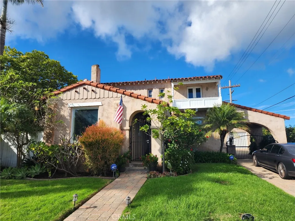 3647 Hyacinth, San Diego, CA 92106 - Photo 4 of 16, San Diego, CA