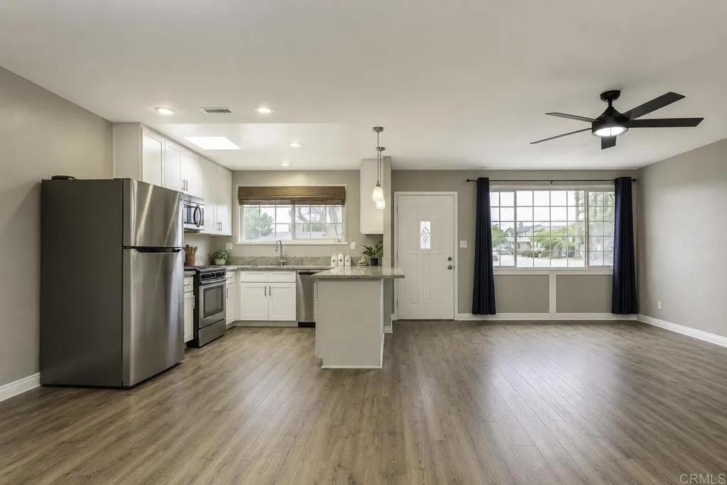 https://cdn.realtyfeed.com/cdn/127/306772098/0d23bcbb6809bd6405fa30ff22ae1e60.webp