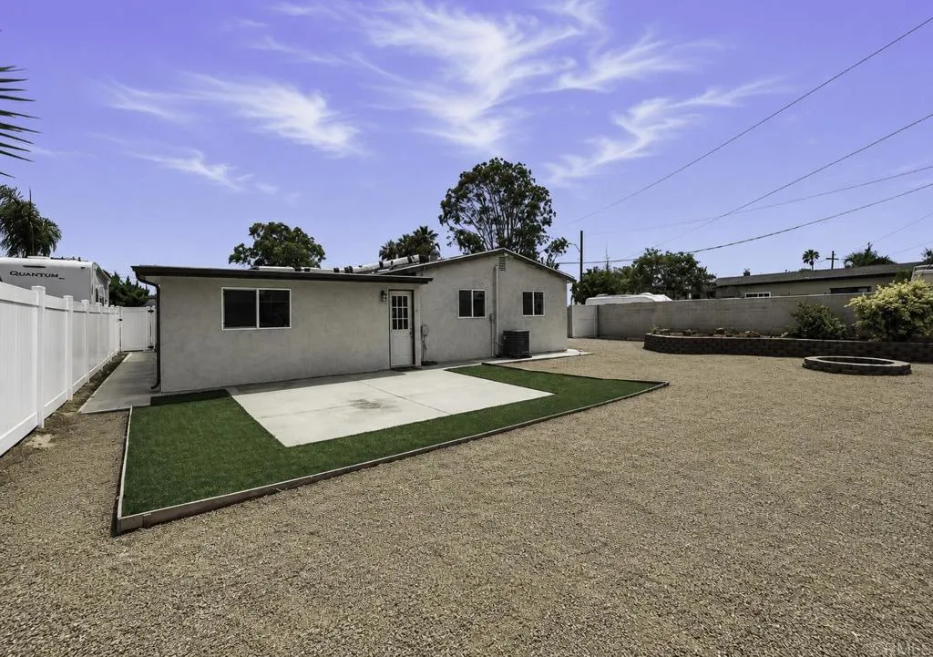 https://cdn.realtyfeed.com/cdn/127/306772098/30be1984d2f9d6aa4b2aa45a9c1e9c3e.webp