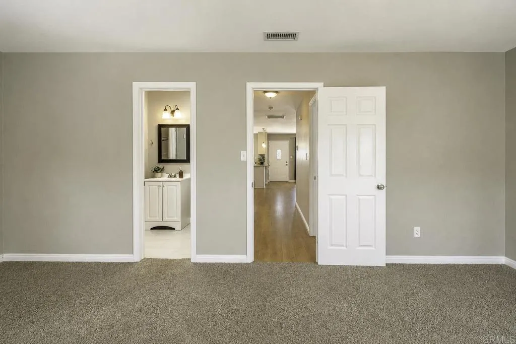 https://cdn.realtyfeed.com/cdn/127/306772098/853ab5e12761ffffa23e2713b39e5849.webp
