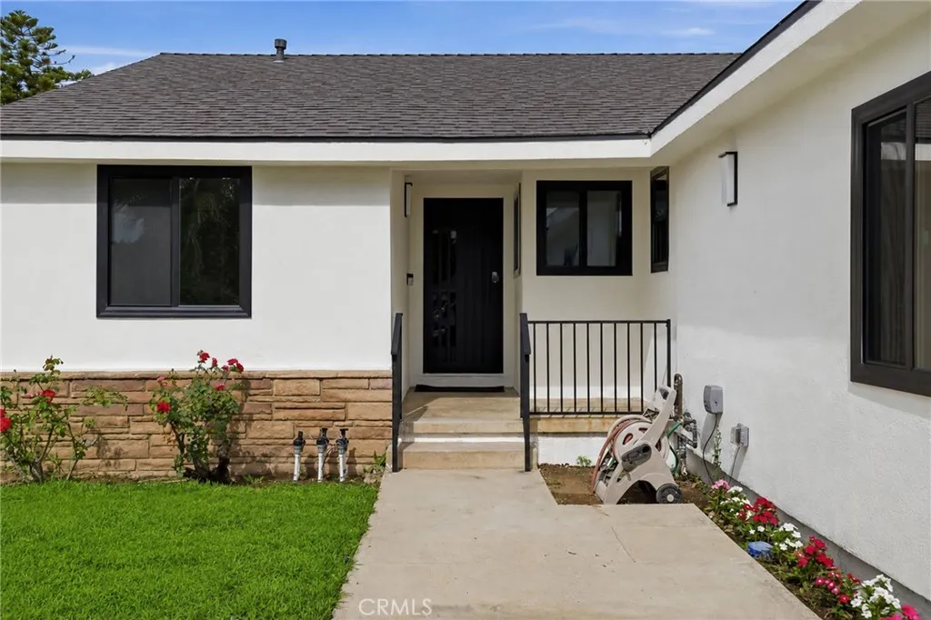 7875 Bellaire Ave, North Hollywood, CA 91605 - Photo 3 of 40, North Hollywood, CA