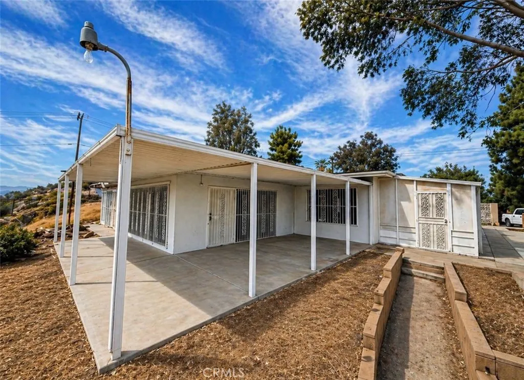 17301 Palm, Riverside, CA 92503 - Photo 2 of 50, Riverside, CA