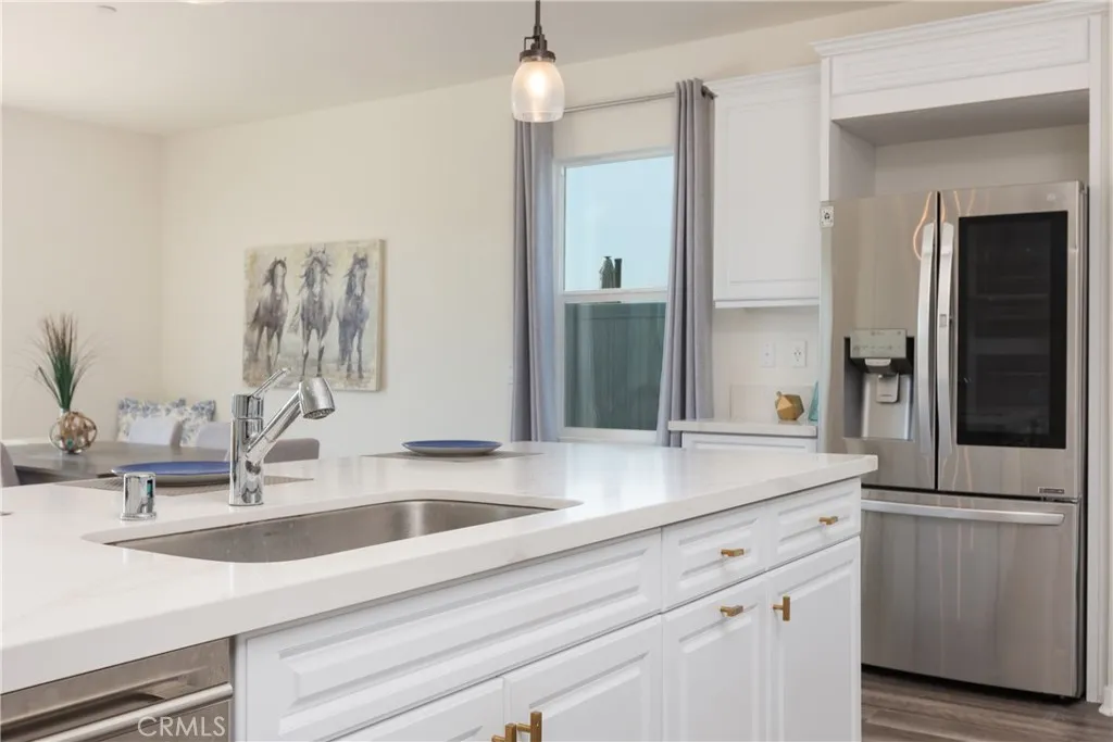 https://cdn.realtyfeed.com/cdn/127/306772146/2fba84c55f4935517f2b690a1644158d.webp