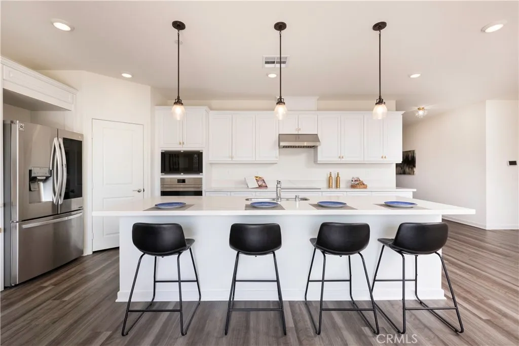 https://cdn.realtyfeed.com/cdn/127/306772146/a58c356b4e4d0d817f8ef69a24598c32.webp