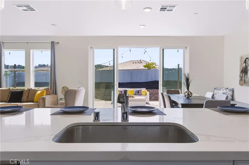 https://cdn.realtyfeed.com/cdn/127/306772146/ba3c1a80a47ef2b6484c4f493944567f.webp