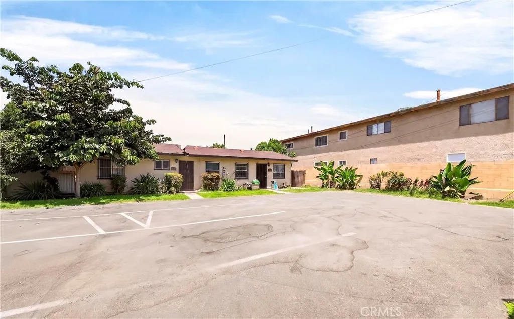15013 Indiana, Paramount, CA 90723 - Photo 2 of 11, Paramount, CA