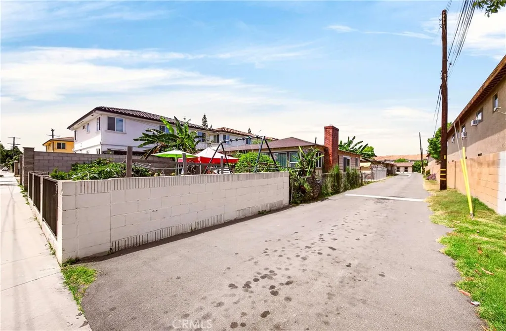 15013 Indiana, Paramount, CA 90723 - Main photo, Paramount, CA