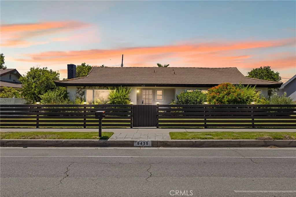 9435 Haskell, North Hills, CA 91343 - Main photo, North Hills, CA