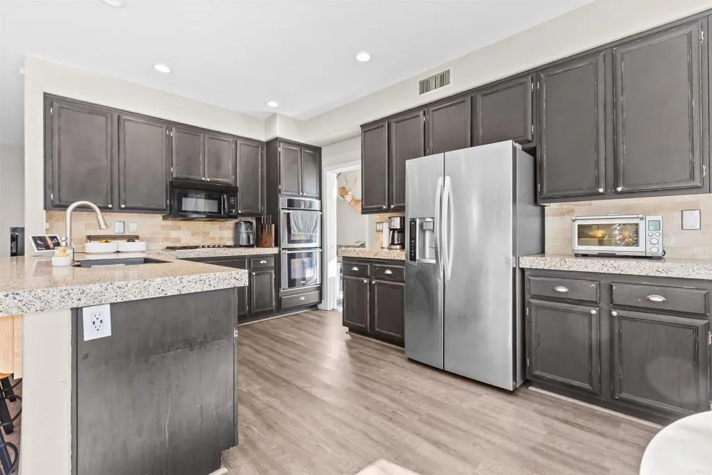 https://cdn.realtyfeed.com/cdn/127/306772177/2b8a150ffd92d297b98689000616ce6c.webp