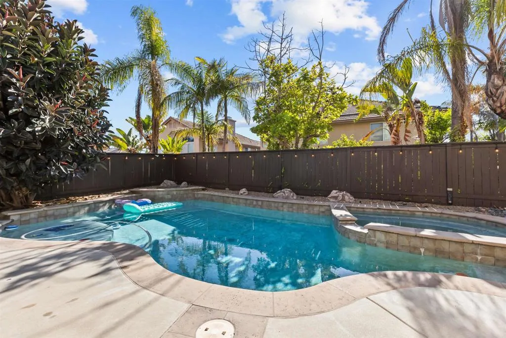 https://cdn.realtyfeed.com/cdn/127/306772177/9cf62947a041d89f8532f954acef8d73.webp