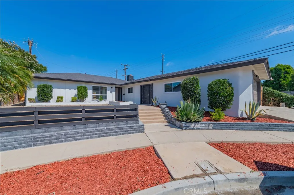 3202 Montana Avenue, Costa Mesa, CA 92626 - Main photo, Costa Mesa, CA