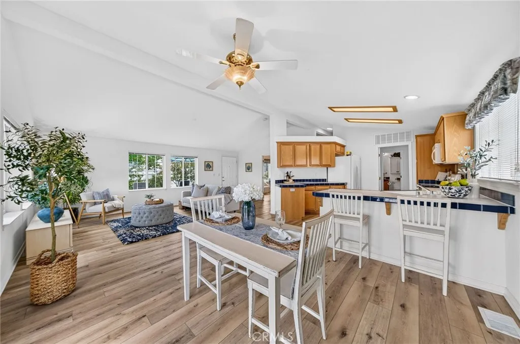 https://cdn.realtyfeed.com/cdn/127/306772222/148c894a92c40ae1d207e2118db67797.webp