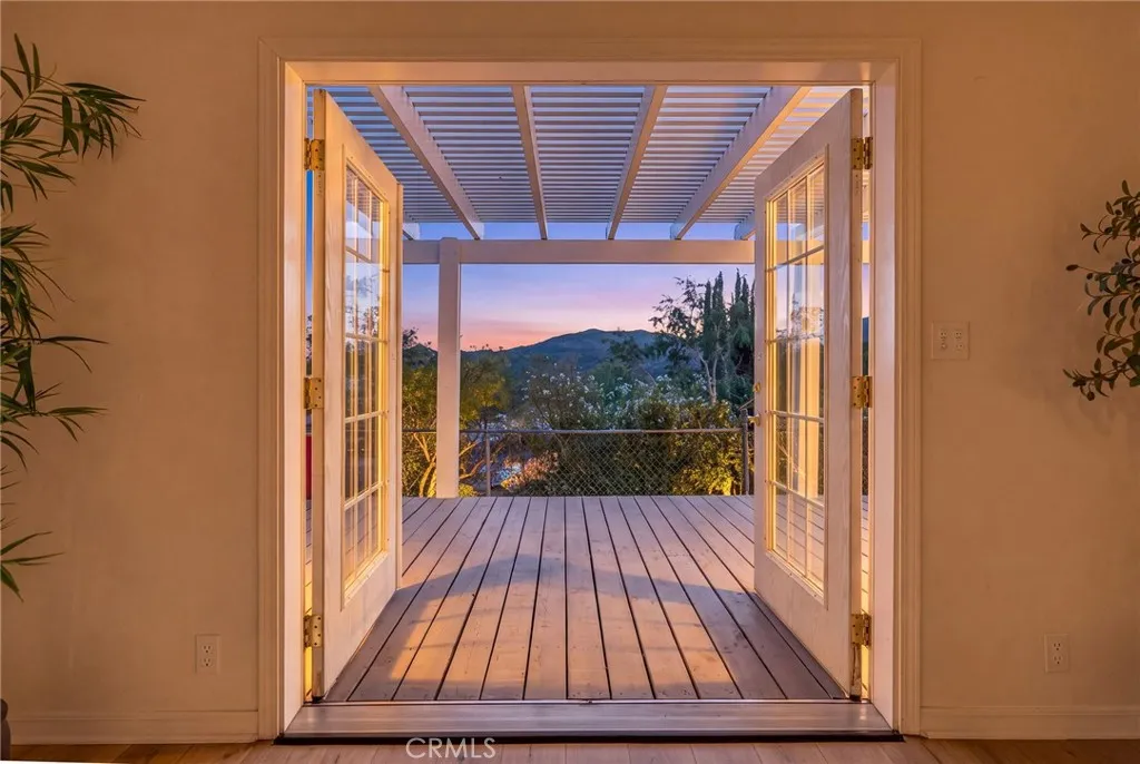 https://cdn.realtyfeed.com/cdn/127/306772222/b16333855d9efad1e5ce54534b5bc461.webp