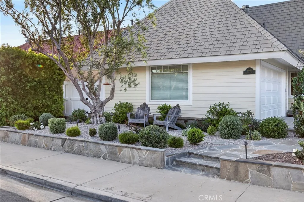 9601 Dumbreck Drive, Huntington Beach, CA 92646 - Photo 4 of 50, Huntington Beach, CA