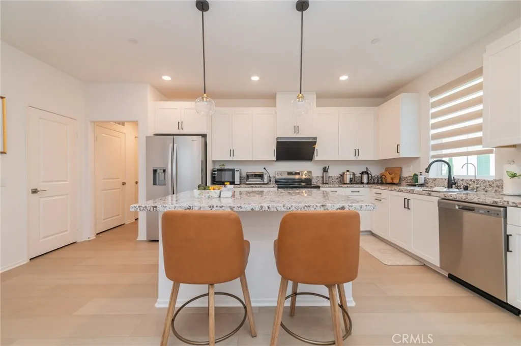 16125 Linden Ln, Chino, CA 91708 - Photo 2 of 34, Chino, CA