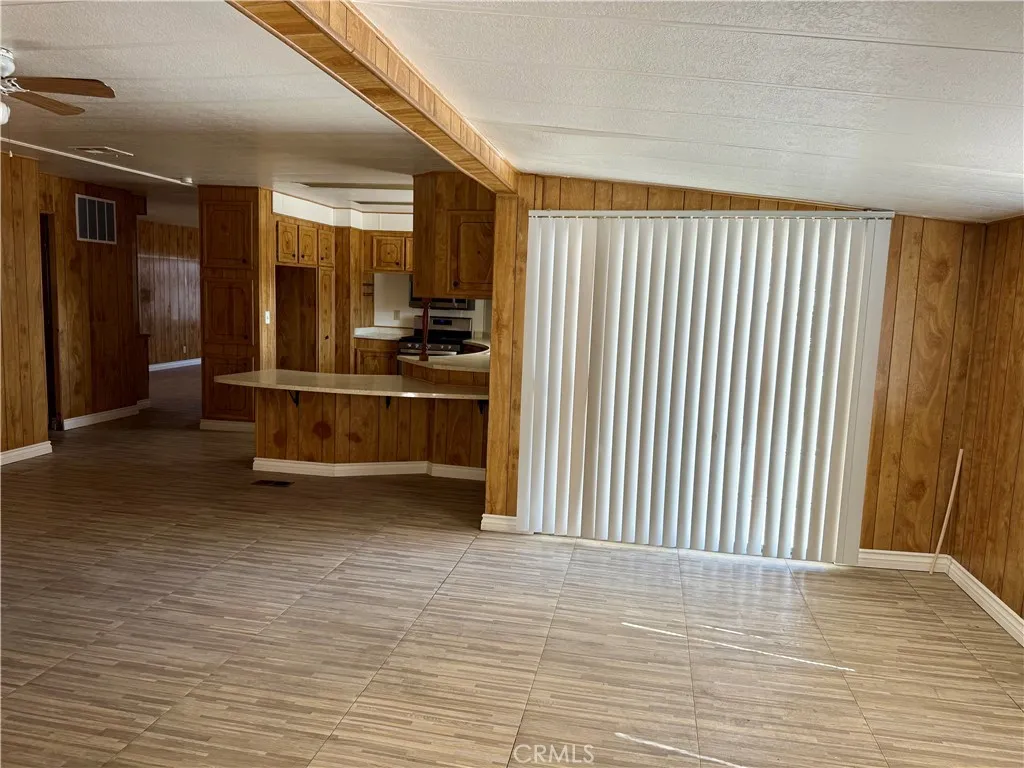 16445 Wimbleton Court, Victorville, CA 92395 - Photo 4 of 9, Victorville, CA