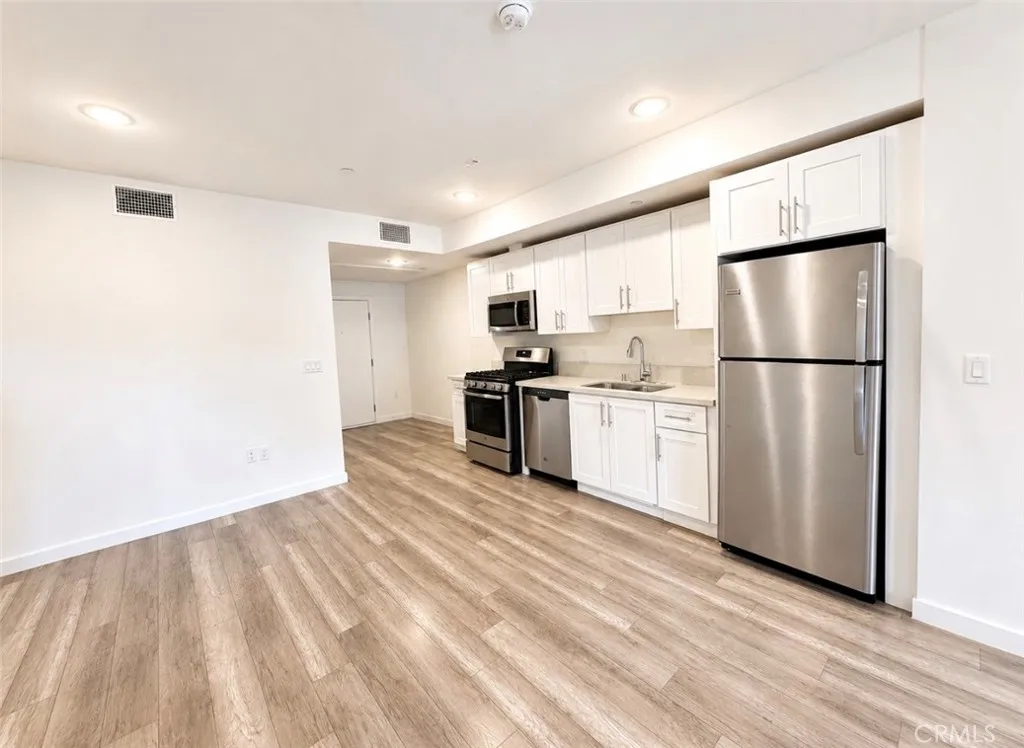 1025 S Berendo Street Unit 202, Los Angeles, CA 90006 - Photo 4 of 10, Los Angeles, CA