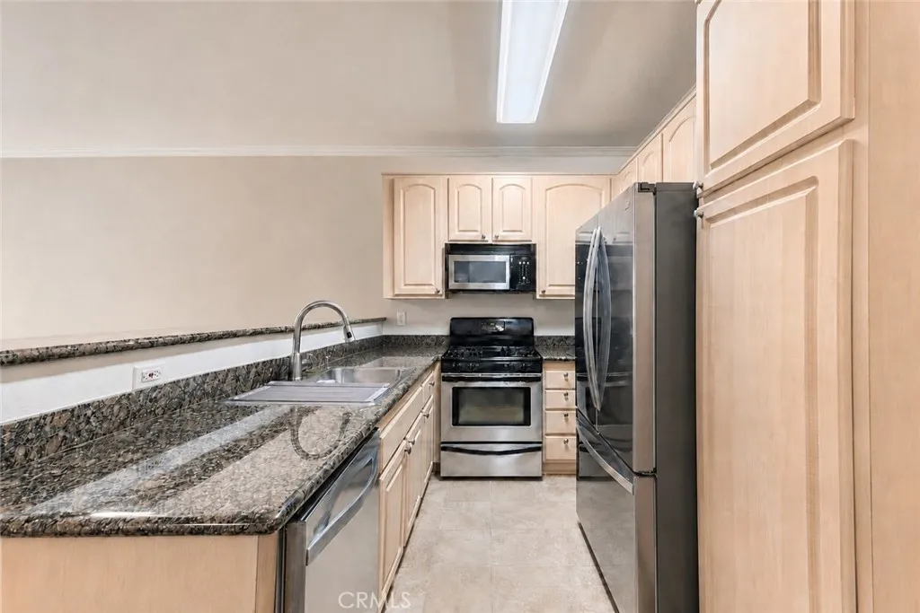 300 N El Molino Avenue Unit 117, Pasadena, CA 91101 - Photo 3 of 12, Pasadena, CA