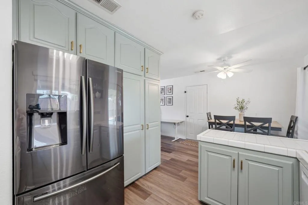 https://cdn.realtyfeed.com/cdn/127/306772342/47b43721629a993f85389c239938d48d.webp