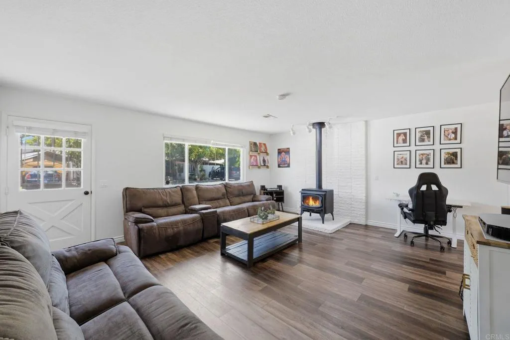 https://cdn.realtyfeed.com/cdn/127/306772342/5b1c9e67fcf87b7d3e59e290568e69b4.webp