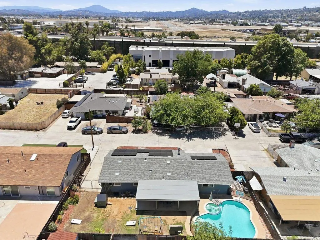 https://cdn.realtyfeed.com/cdn/127/306772342/decef225317c567789d64c0dc6a23d7f.webp