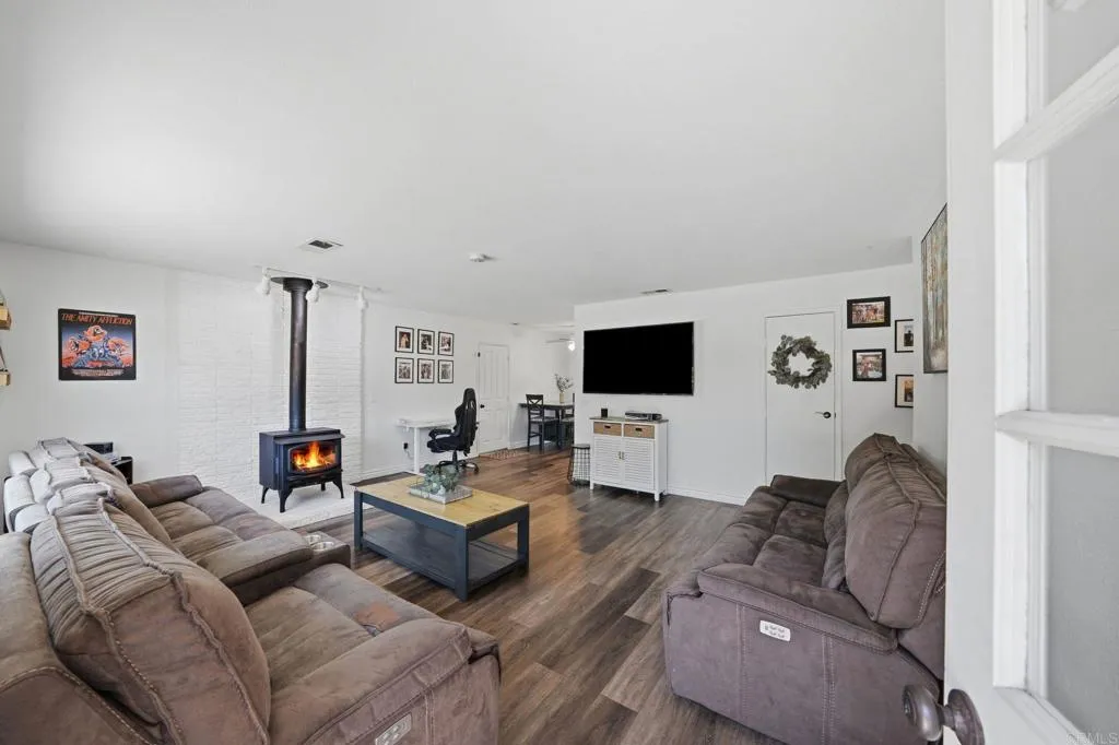 https://cdn.realtyfeed.com/cdn/127/306772342/f57301e43cae831138dd0ccccd17047a.webp