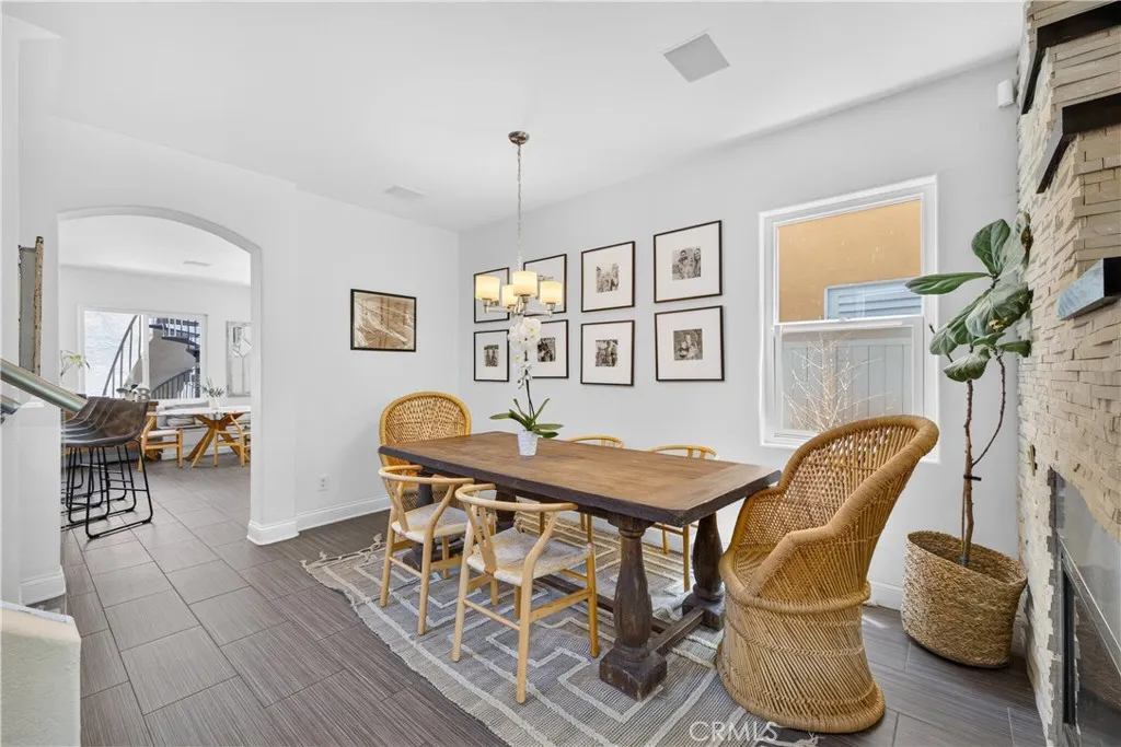 330 Ultimo Avenue, Long Beach, CA 90814 - Photo 3 of 6, Long Beach, CA