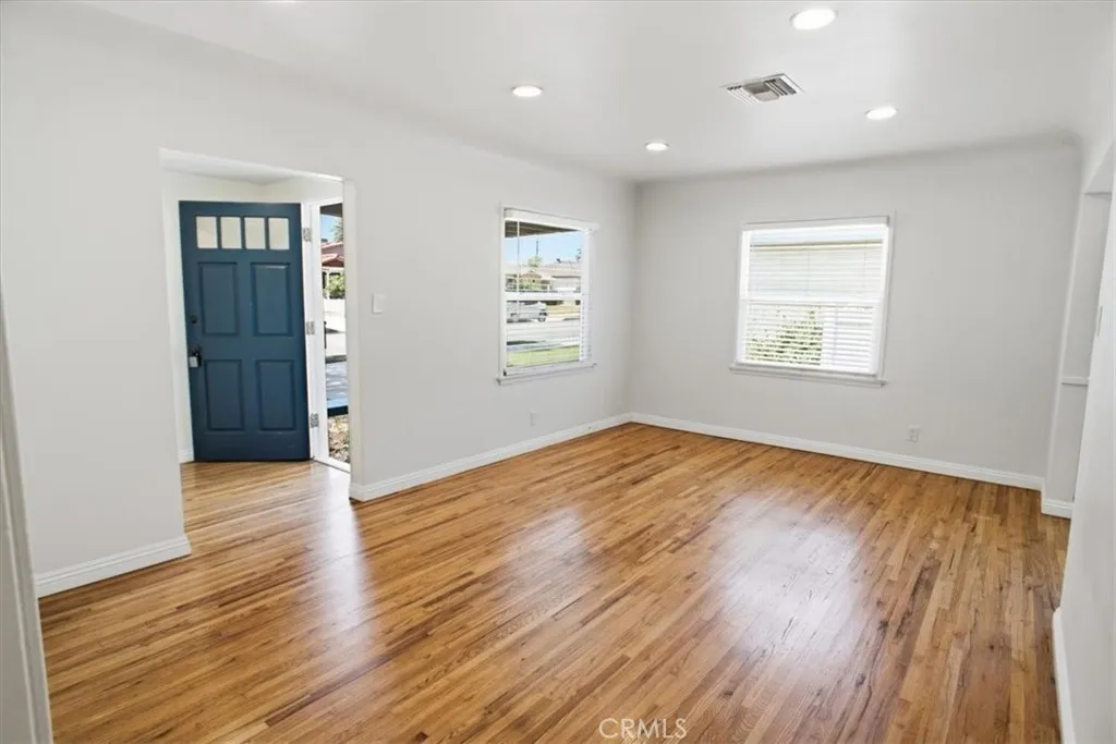 1440 N Evergreen, Burbank, CA 91505 - Photo 2 of 18, Burbank, CA