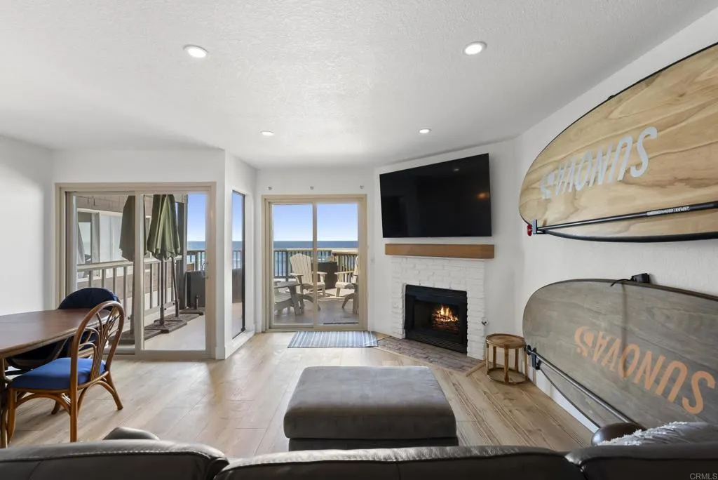 https://cdn.realtyfeed.com/cdn/127/306772348/038352c4c5e476545e174650ff1a1e2c.webp